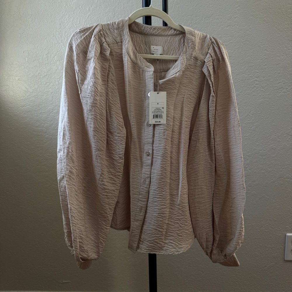 NWT Button up blouse